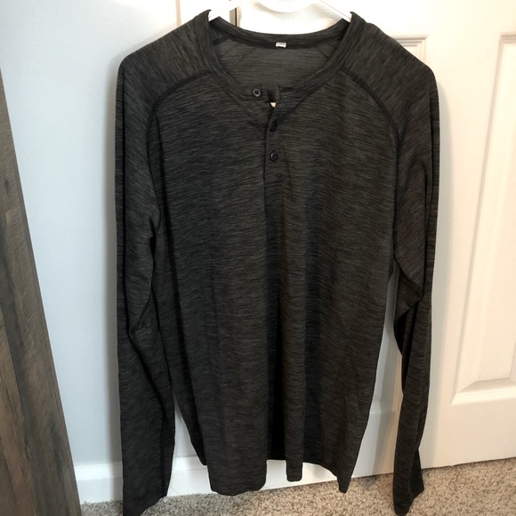 Lululemon metal vent long sleeve with 3 buttons - Picture 1 of 2